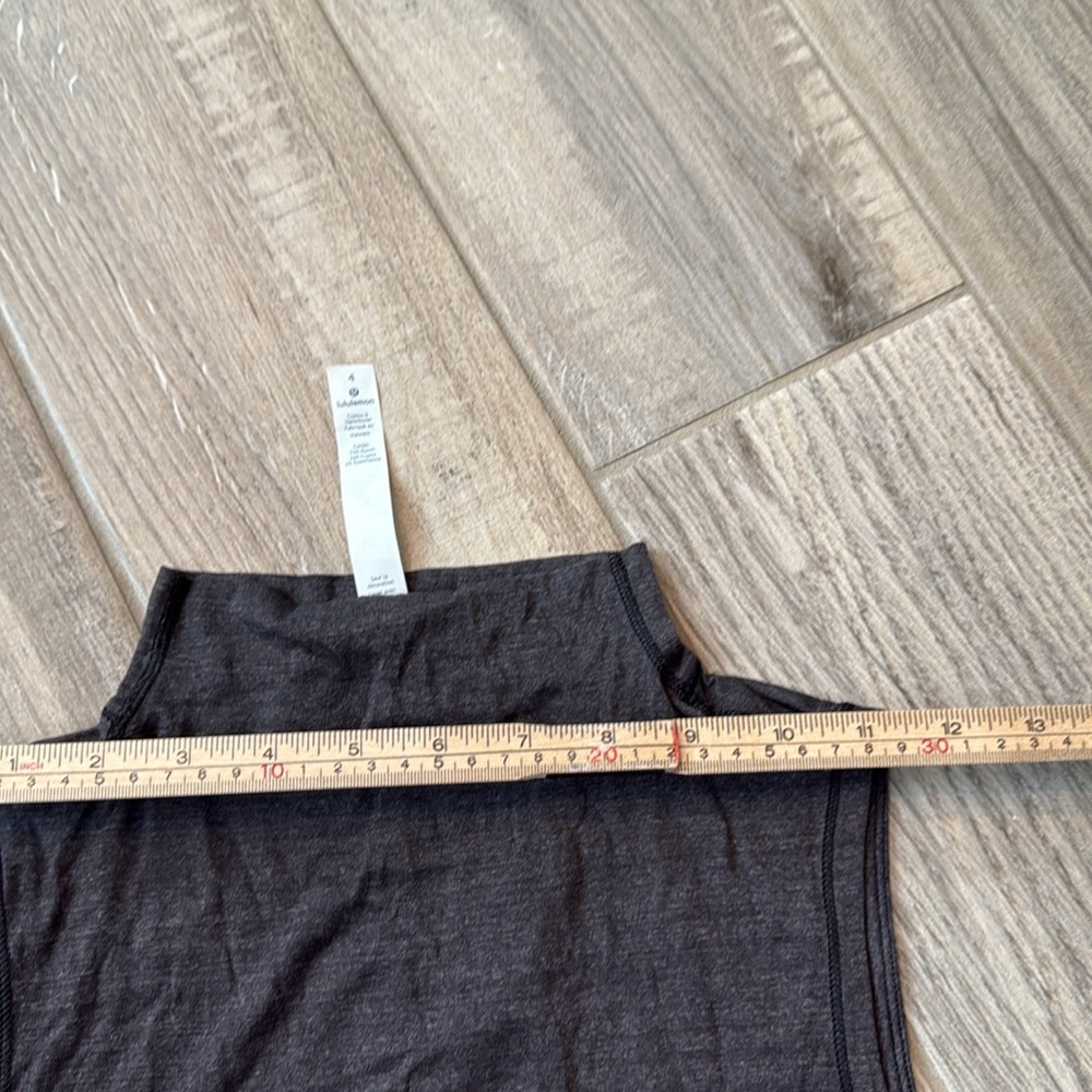 Lululemon Twist‎ & Reach Mock Neck Black Tank size 4 - Picture 9 of 9